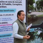 Rodrigo Monsalvo lleva concreto, tubería y promesa nueva a dos comunidades