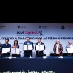 Adultos mayores de Pinal reciben lentes gracias a programa del DIF estatal